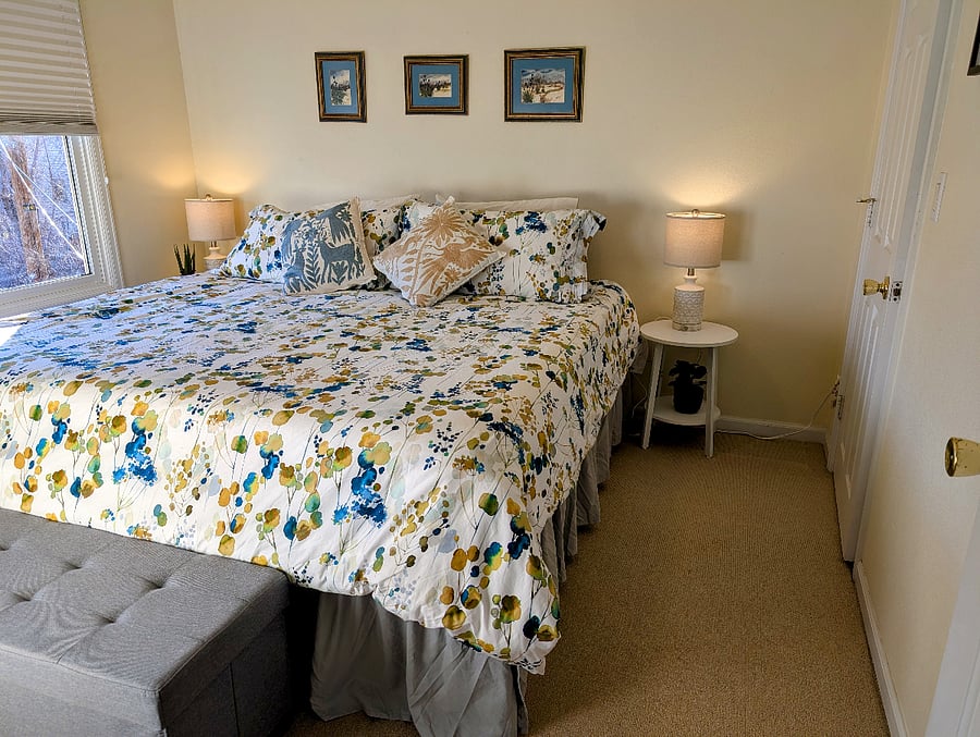 King Bed 2nd Floor