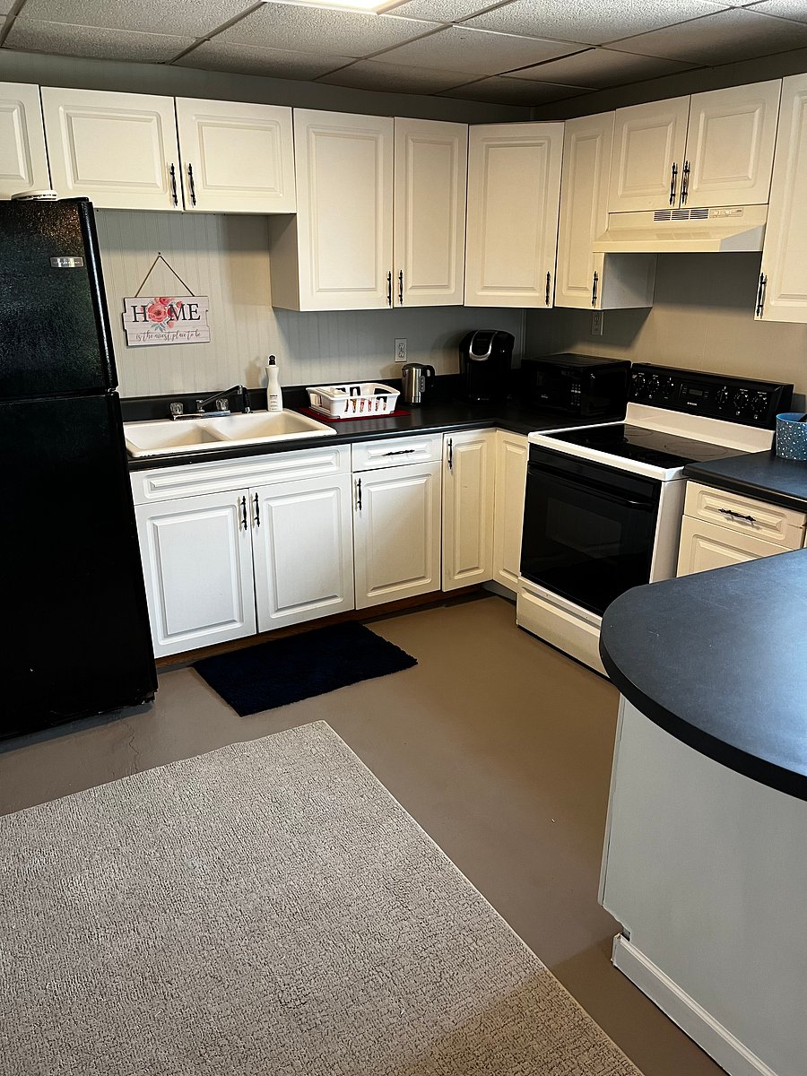 Large, well stocked kitchen 