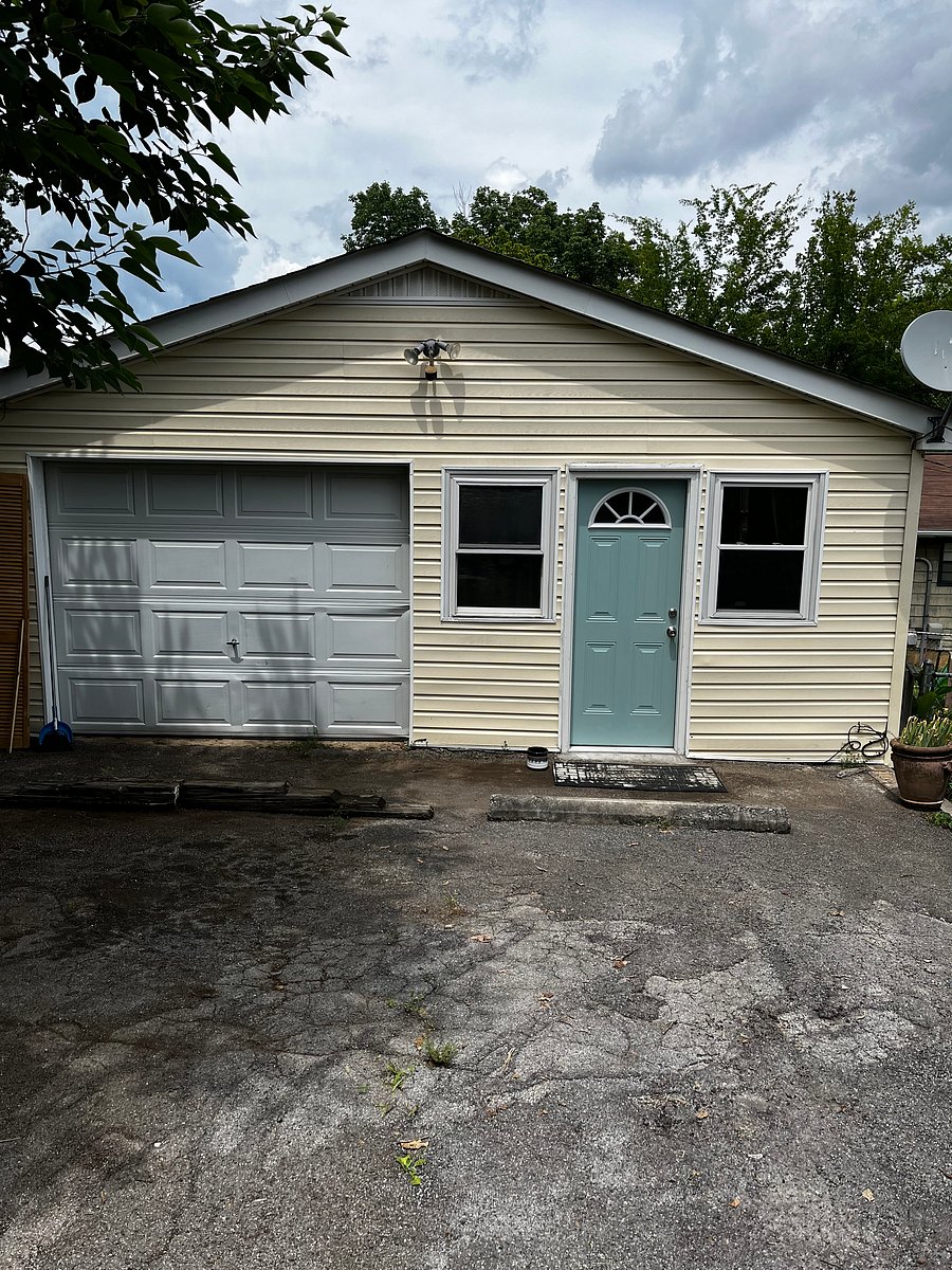 Separate, large driveway
