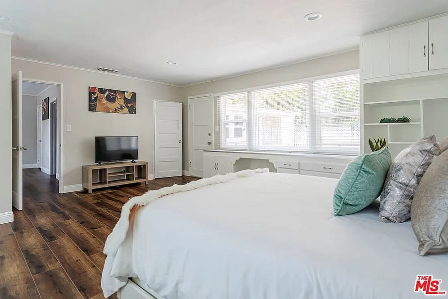 Furnished Finder property 554484_1 photo 12