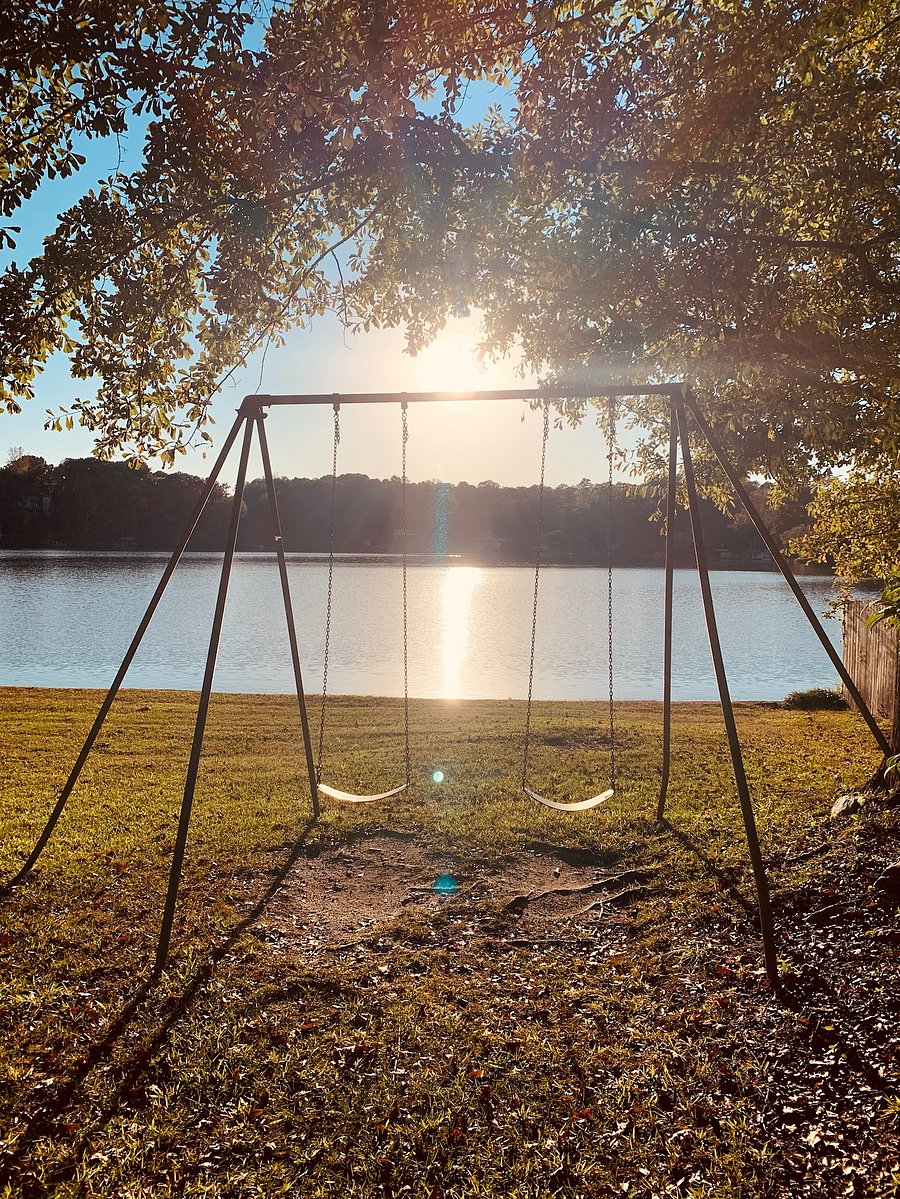 Sunset Park is only a 5 minute walk from the house and is the BEST place in the community to watch the sun set over the lake.