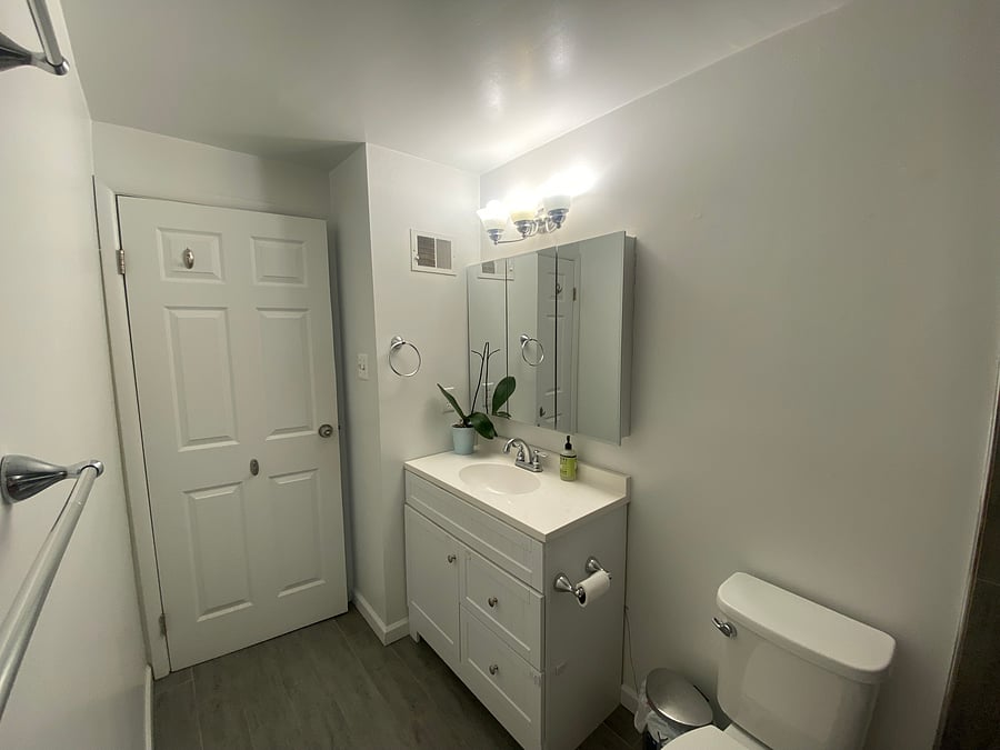 Shared guest bathroom