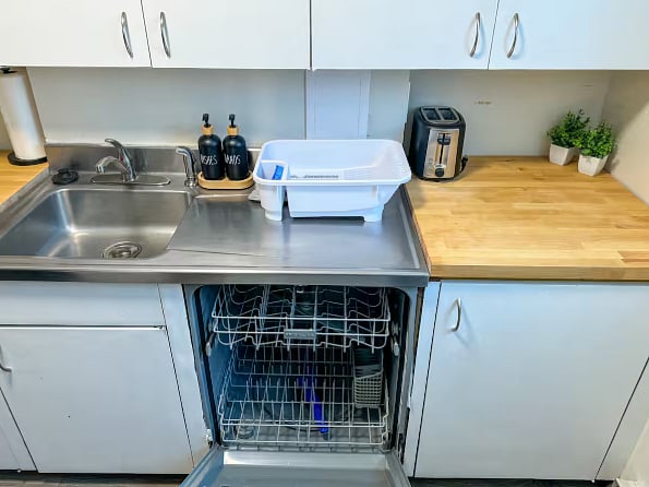 Furnished Finder property 554575_1 photo 18