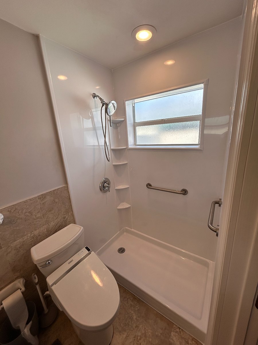 Walk in Shower with hand rails
