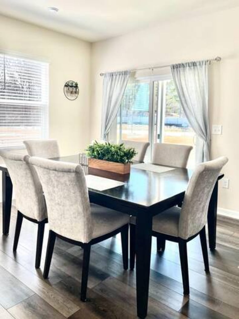 Furnished Finder property 554664_1 photo 4