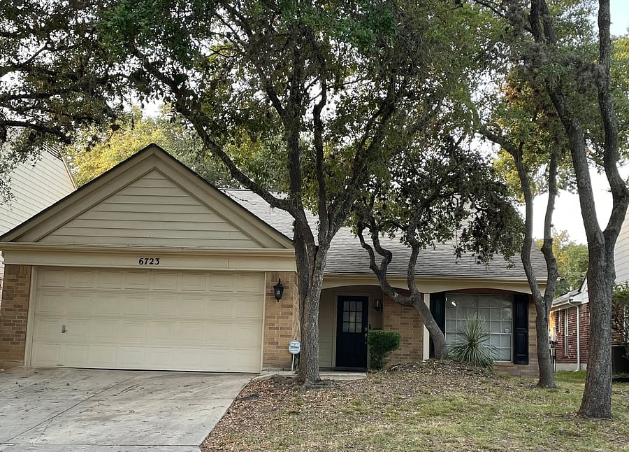 Front view of the property