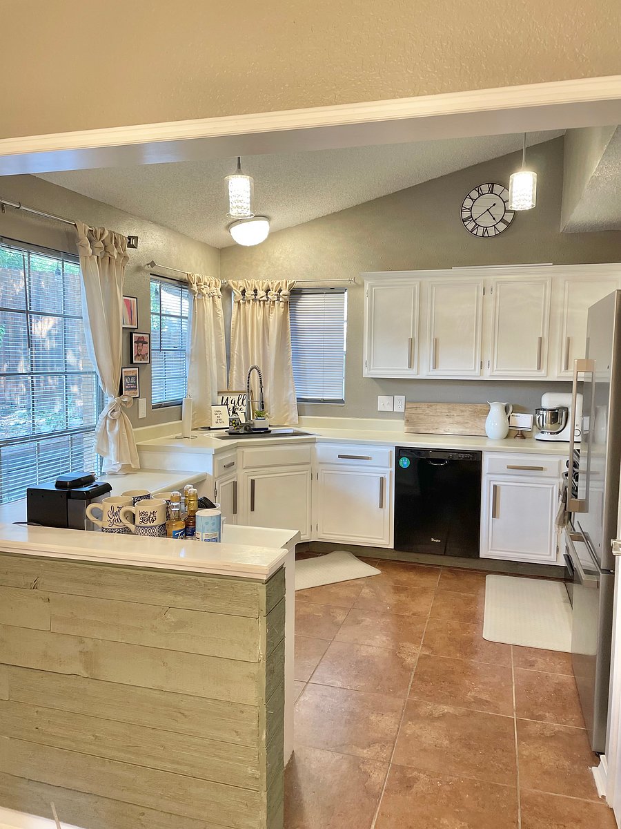 Fully appointed kitchen