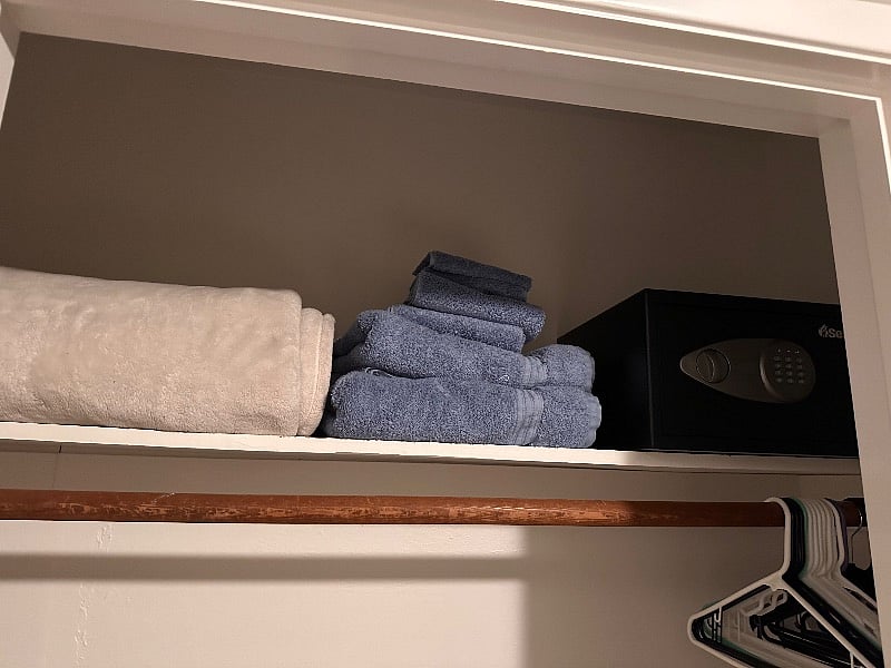 Humidifier, extra blanket, 2 washcloths, 2 hand towels and two oversize bath towels plus a safe if you need to store your valuables.