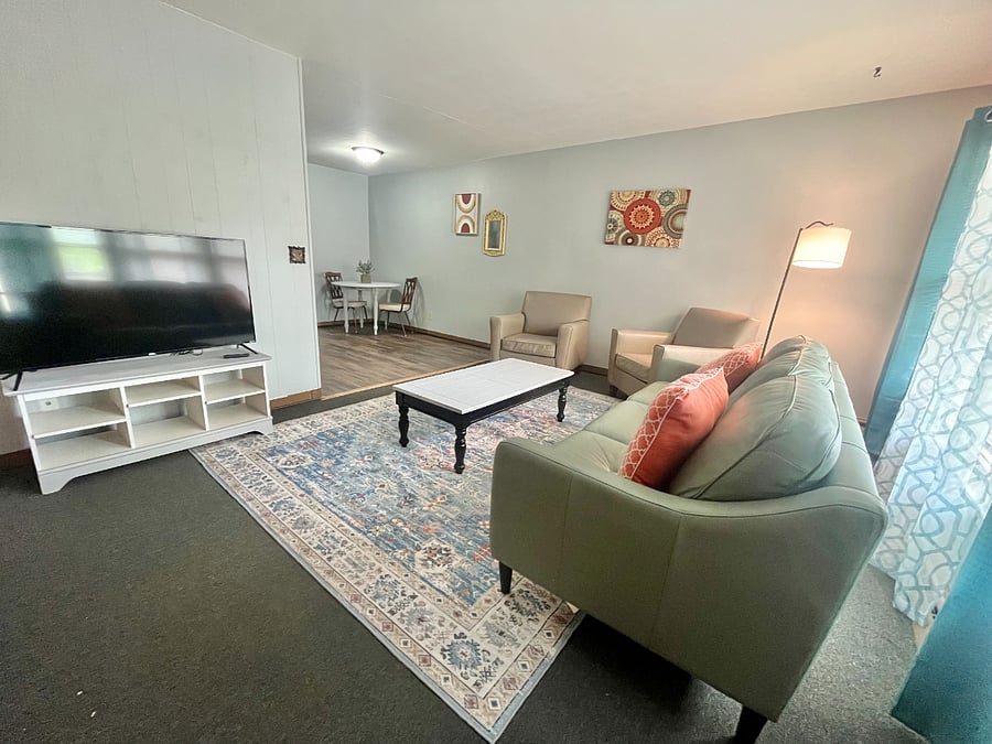 Furnished Finder property 554758_3 photo 1