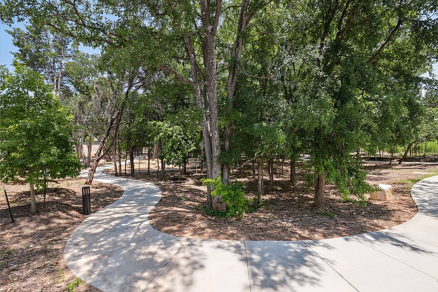 Furnished Finder property 555392_1 photo 21