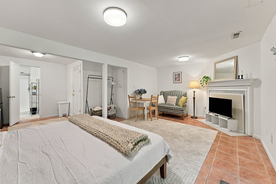 Furnished Finder property 555509_1 photo 9
