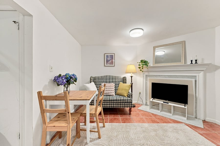 Furnished Finder property 555509_1 photo 11