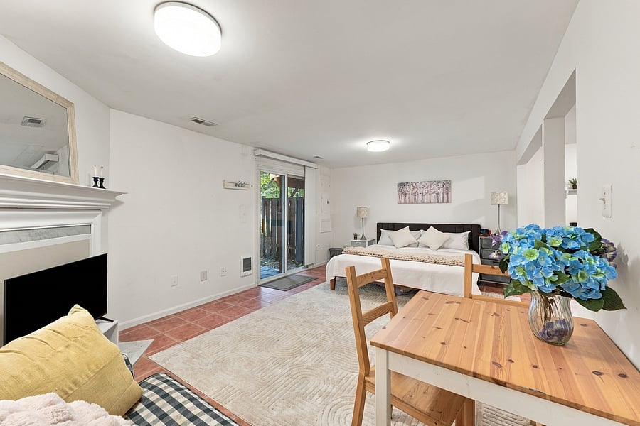 Furnished Finder property 555509_1 photo 12