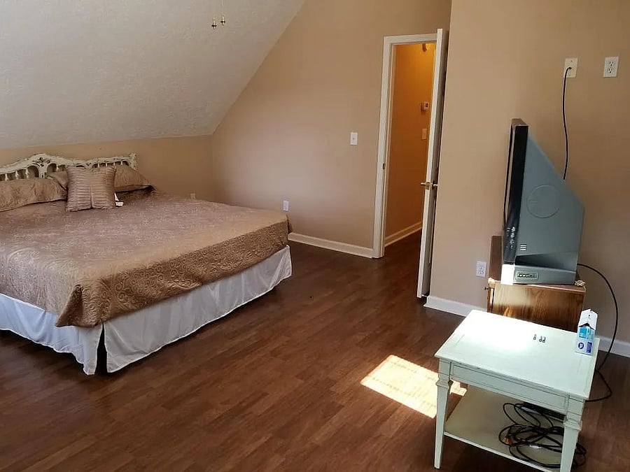 Furnished Finder property 555511_1 photo 13
