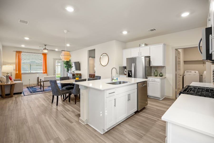 Furnished Finder property 555520_1 photo 3