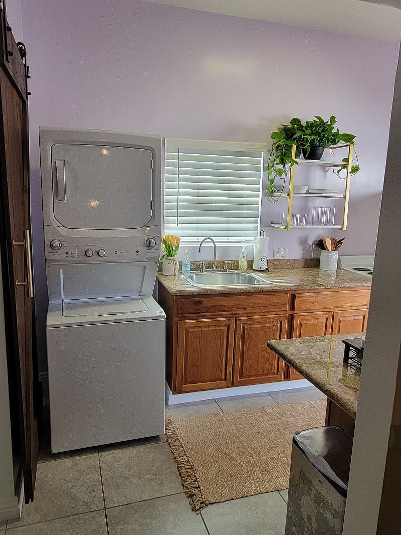 Furnished Finder property 555567_1 photo 4