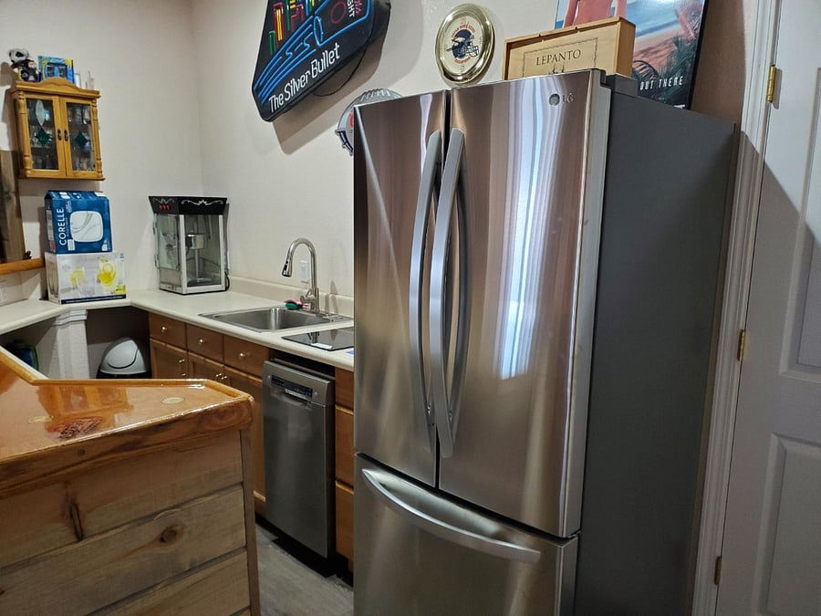 Kitchen, Dishwasher, Cooktop, French Door Refrigerator/Ice Maker, Microwave/Convection/Air Fyer.