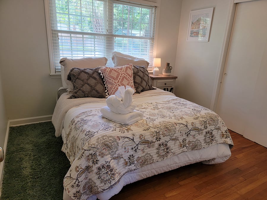 Furnished Finder property 555574_1 photo 12