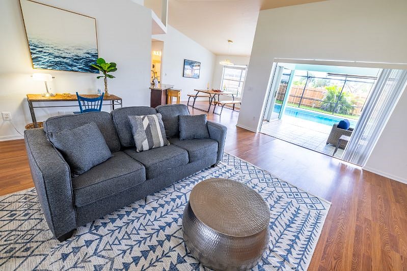 Furnished Finder property 555657_1 photo 6