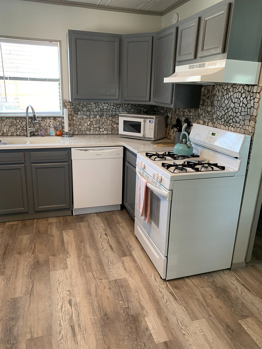 Furnished Finder property 555687_1 photo 14