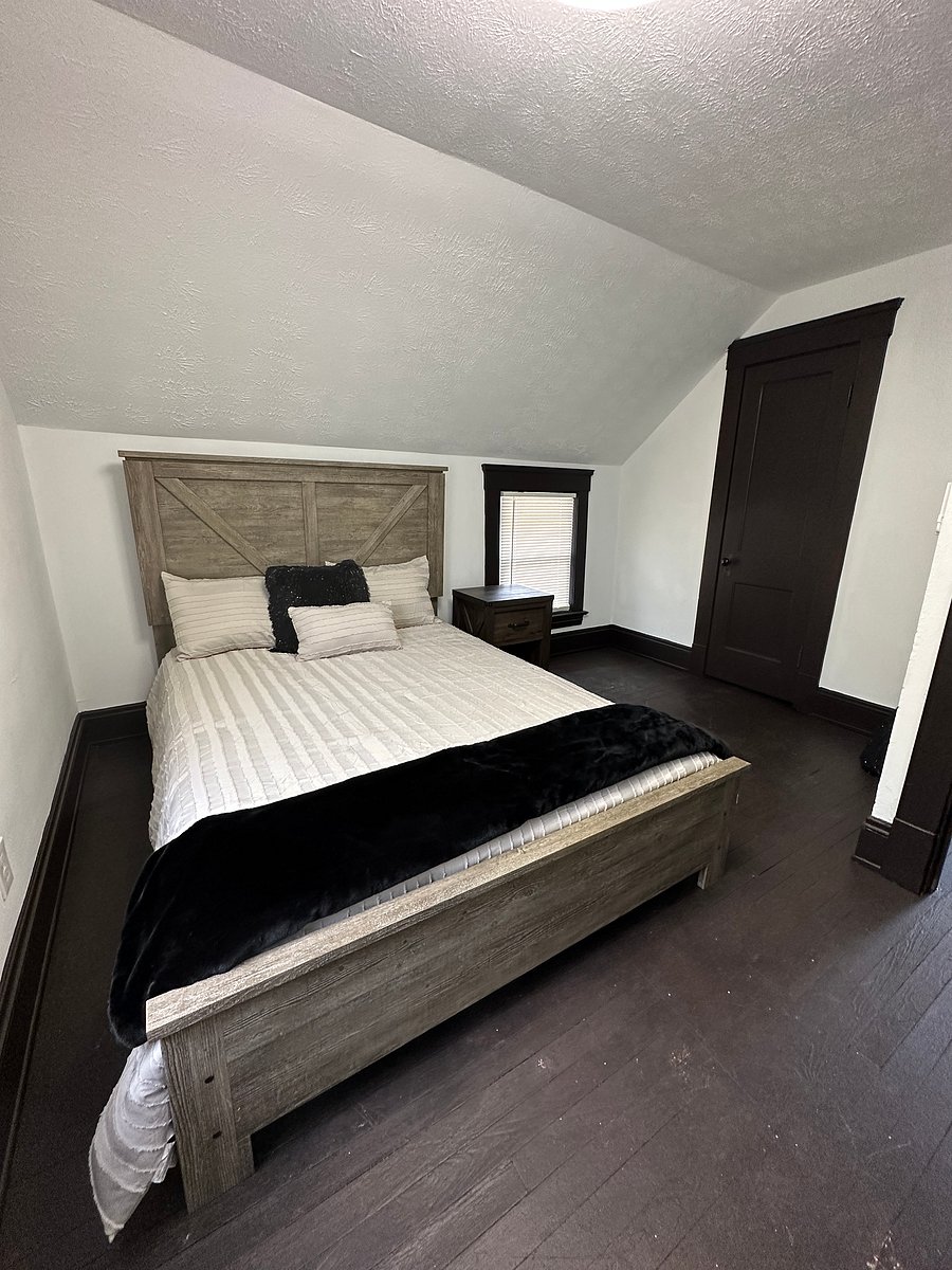 Furnished Finder property 555702_1 photo 8