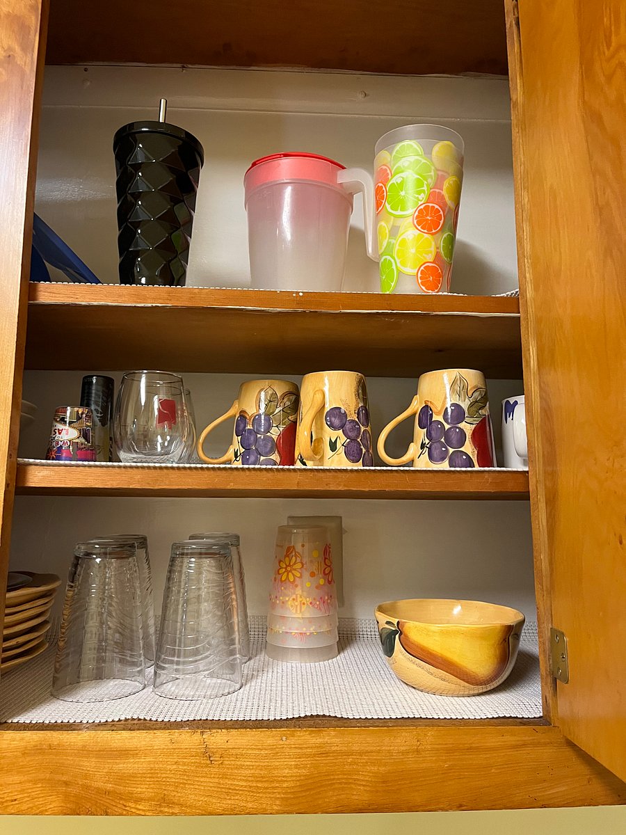 Cups & glasses & travel mugs