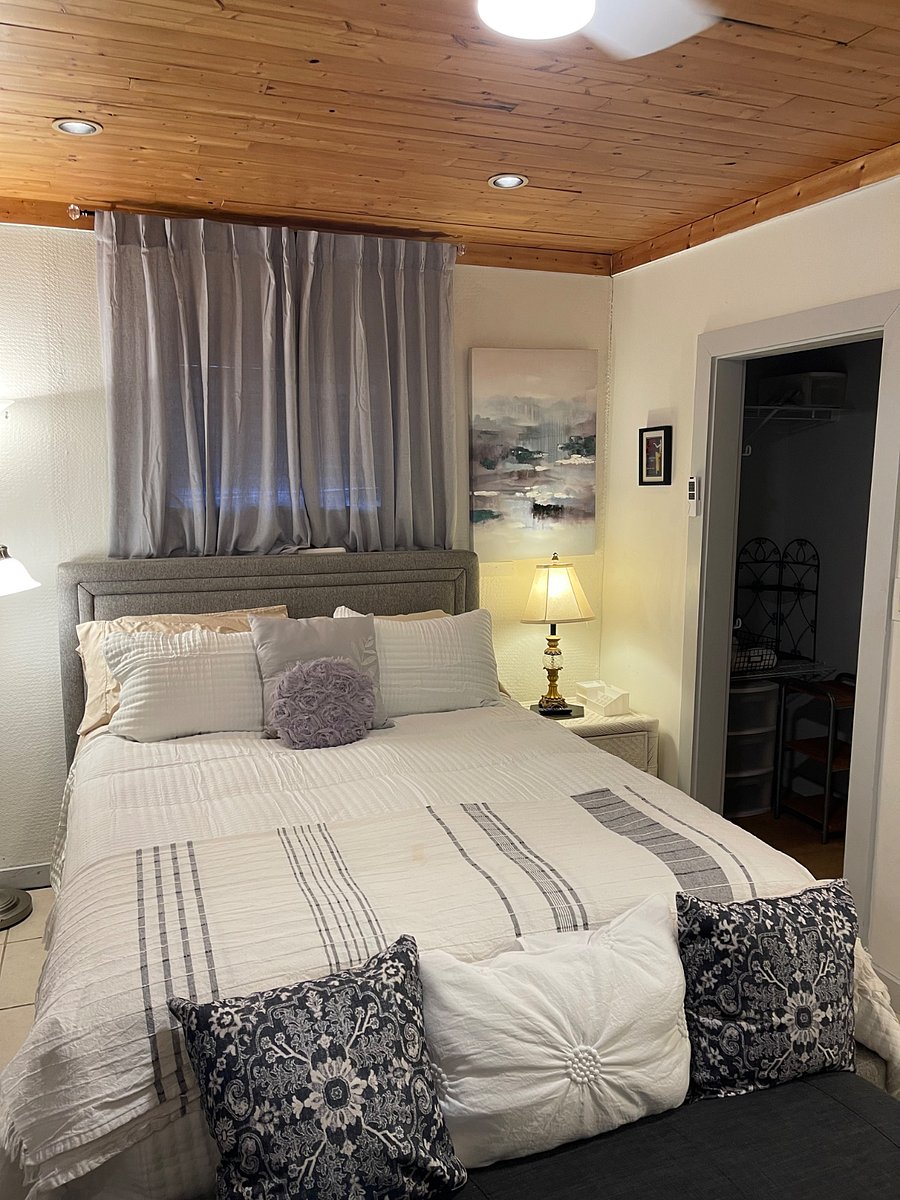 Furnished Finder property 555855_1 photo 4