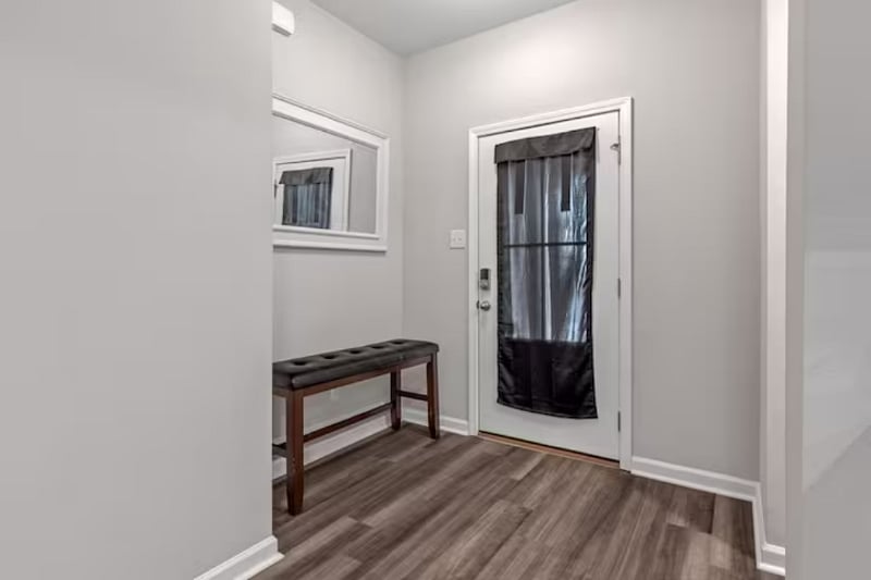 Furnished Finder property 555861_1 photo 15