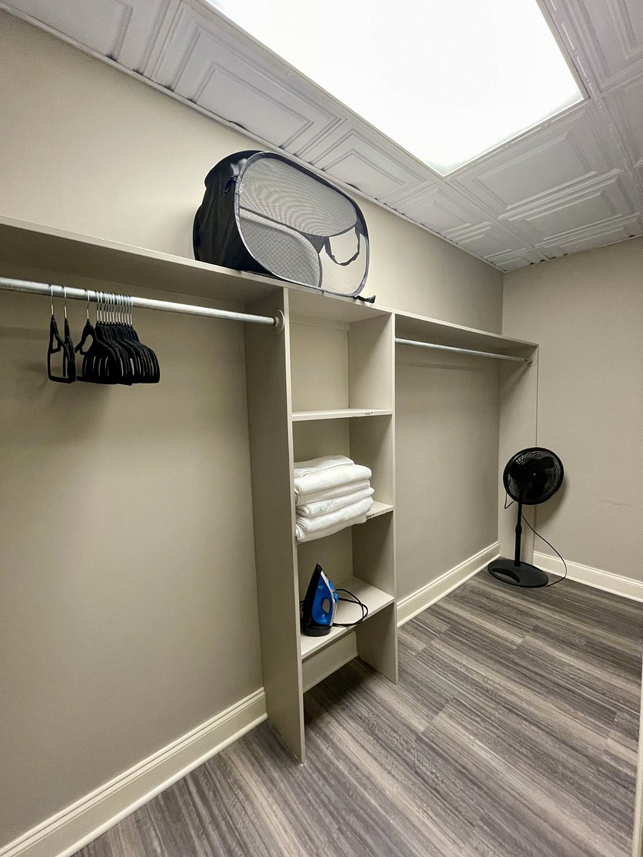 Master Bedroom Closet