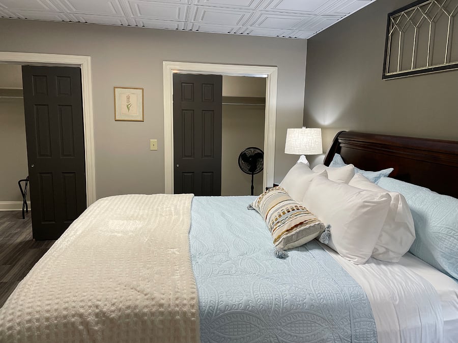 Furnished Finder property 555884_1 photo 18