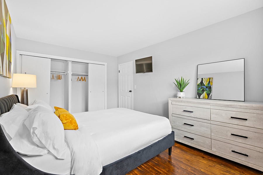 Furnished Finder property 555904_1 photo 12