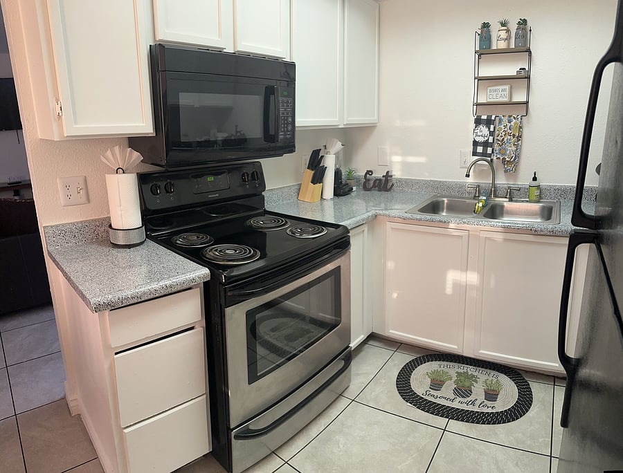 Furnished Finder property 555983_1 photo 9