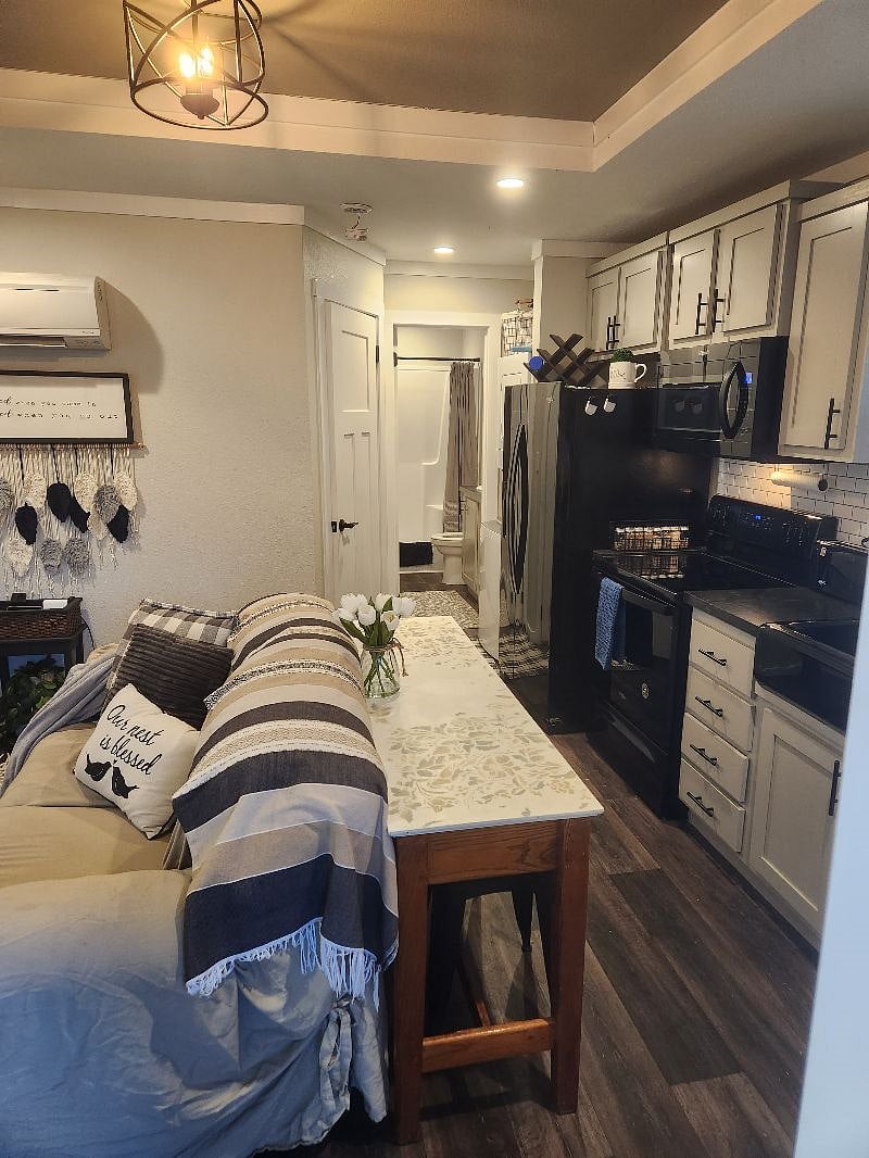 Furnished Finder property 555984_1 photo 5