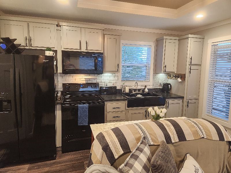 Furnished Finder property 555984_1 photo 8