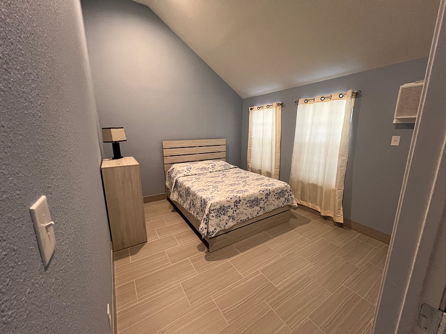 Furnished Finder property 555997_1 photo 6