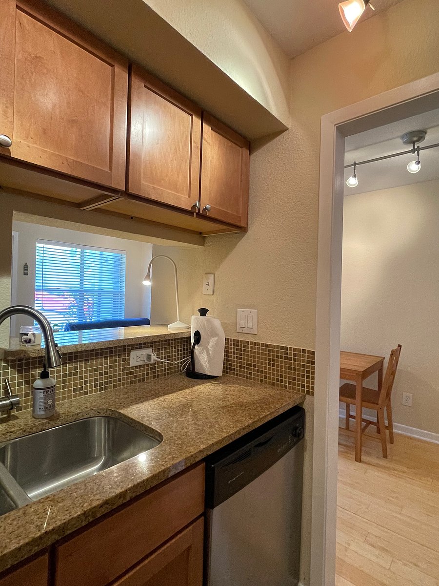 Furnished Finder property 556017_1 photo 3