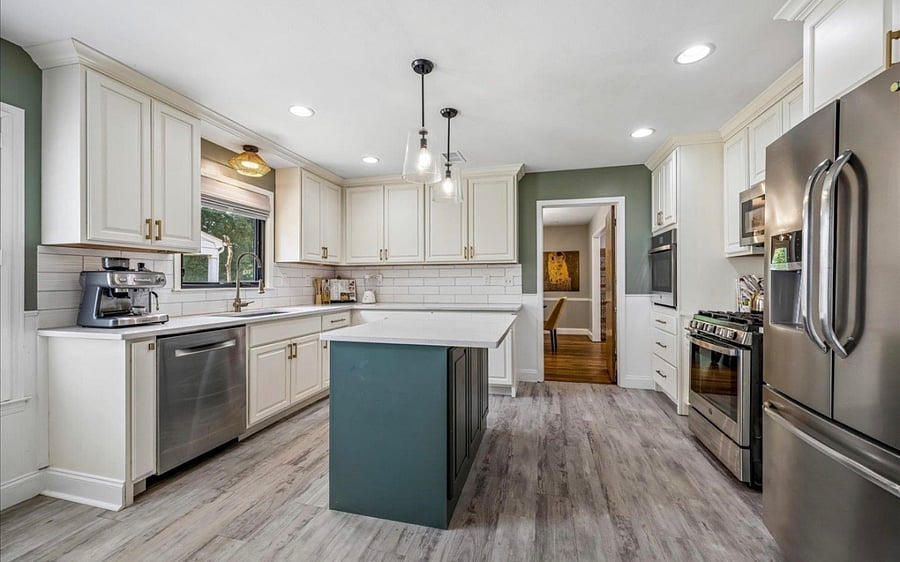Furnished Finder property 556035_1 photo 15