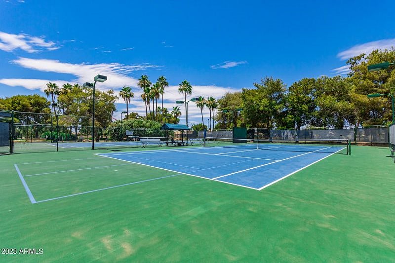 Pickleball and tennis courts