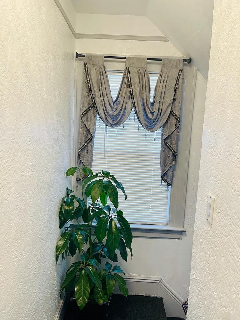 Furnished Finder property 556184_1 photo 23