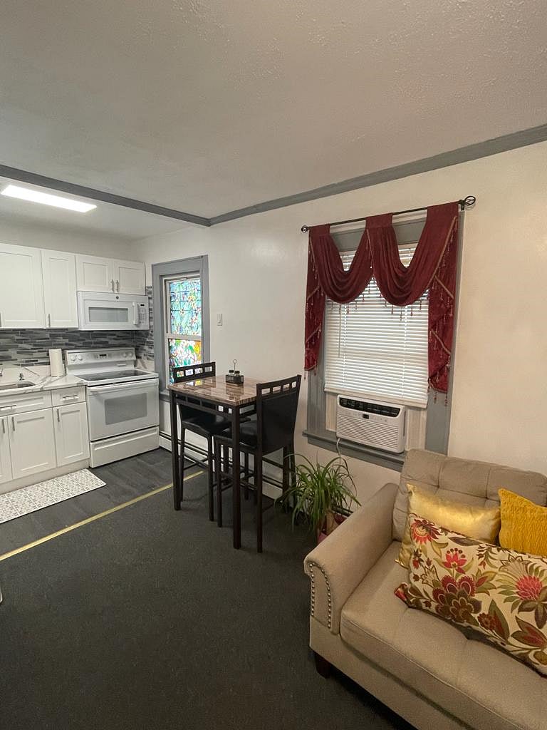 Furnished Finder property 556184_1 photo 9