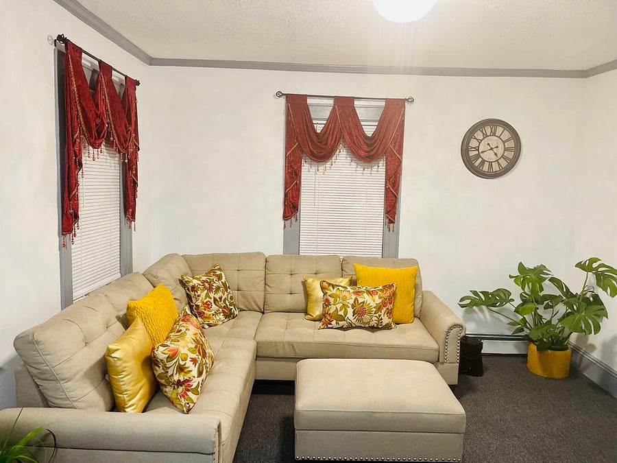 Furnished Finder property 556184_1 photo 4