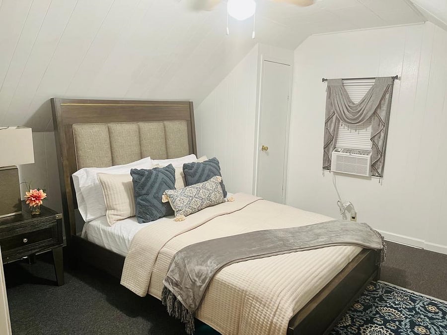 Furnished Finder property 556184_1 photo 27