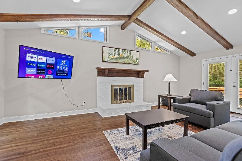 Furnished Finder property 556189_1 photo 3