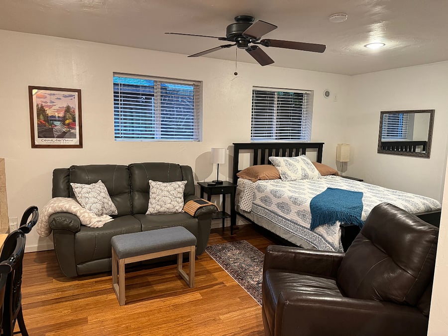 Furnished Finder property 556220_1 photo 16