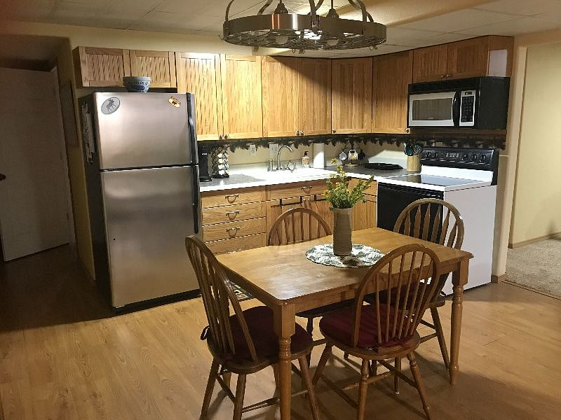 Furnished Finder property 556230_2 photo 6