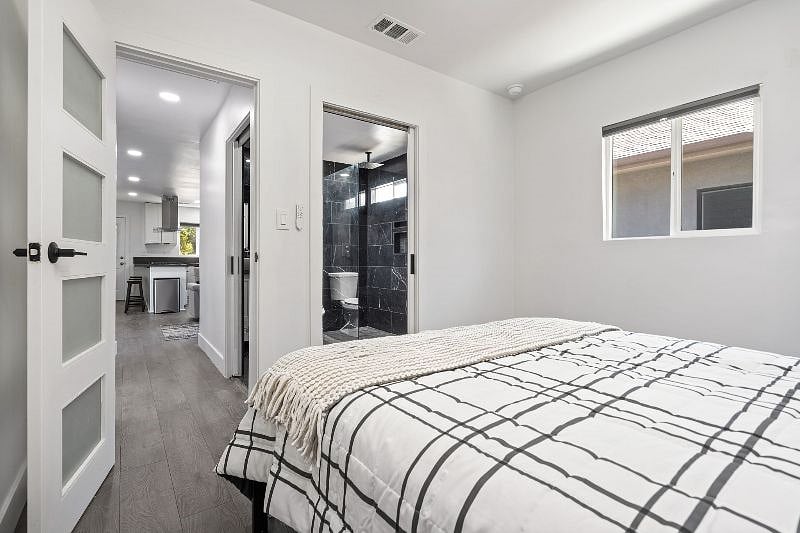Furnished Finder property 556310_2 photo 10