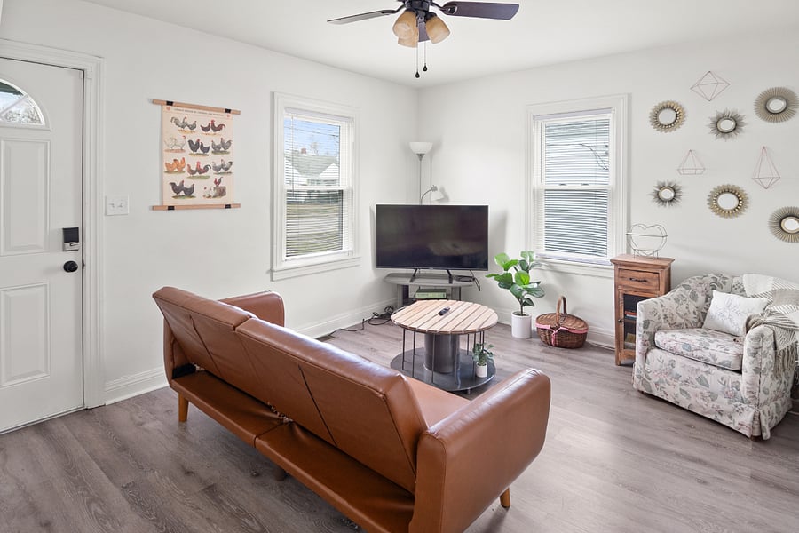 Furnished Finder property 556326_1 photo 1