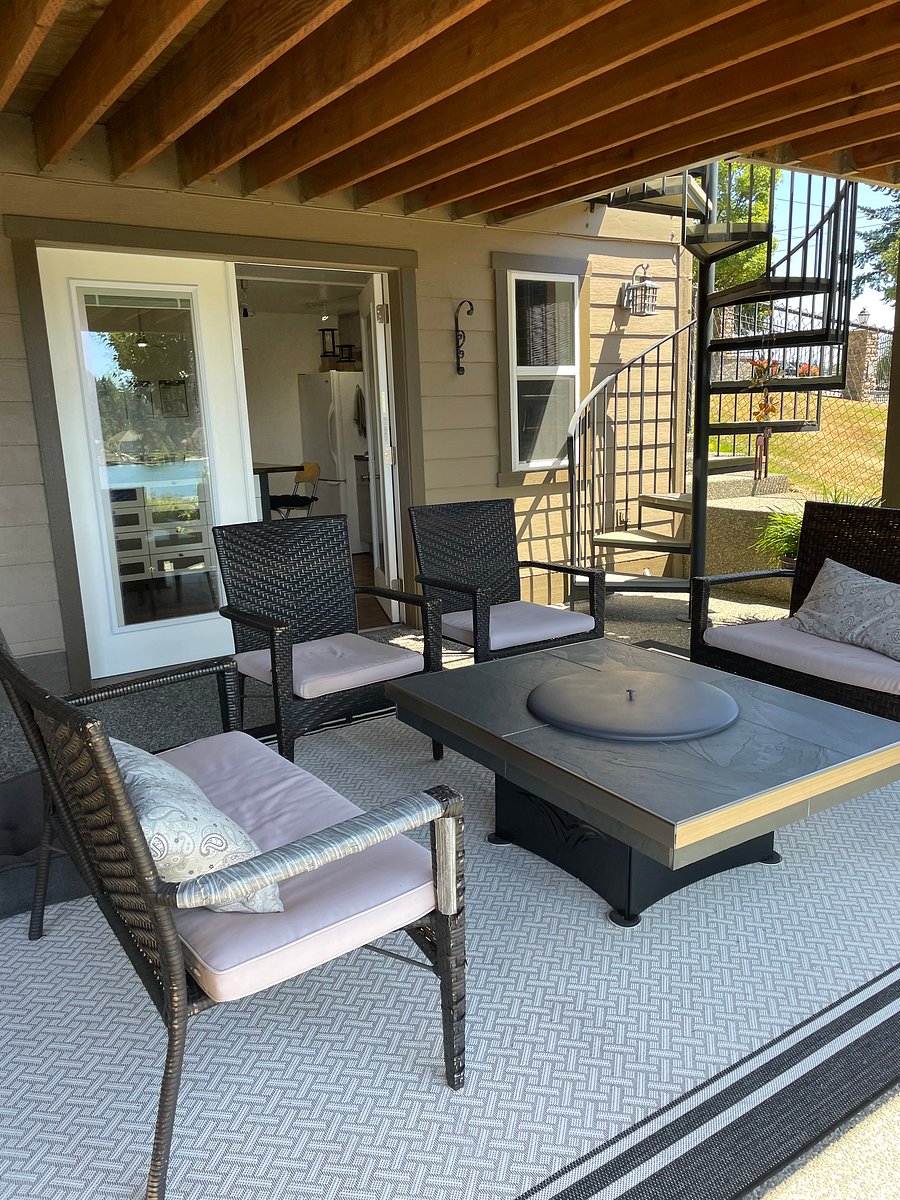 sitting area