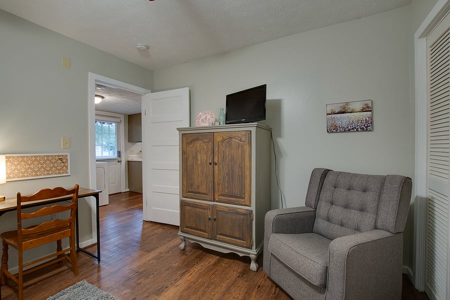 Furnished Finder property 556418_1 photo 11