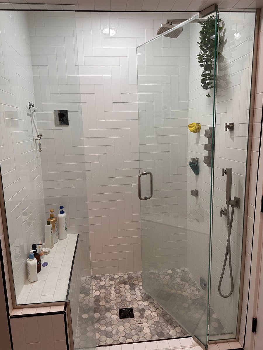 $1300 main bedroom's bathroom steam shower